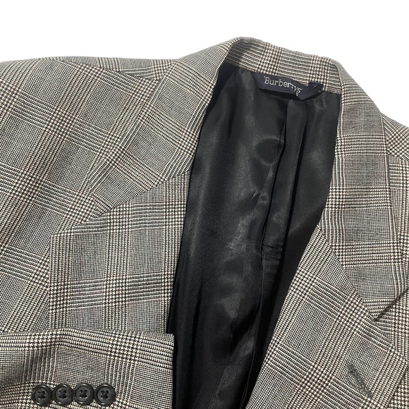 Burberrys 42 Prince of Wales Check Tweed Small Holes See Images 100% Wool - Picture 2 of 10